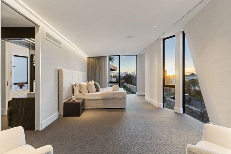 Photo of property in 32 Tuhaere Street, Orakei, Auckland, 1071