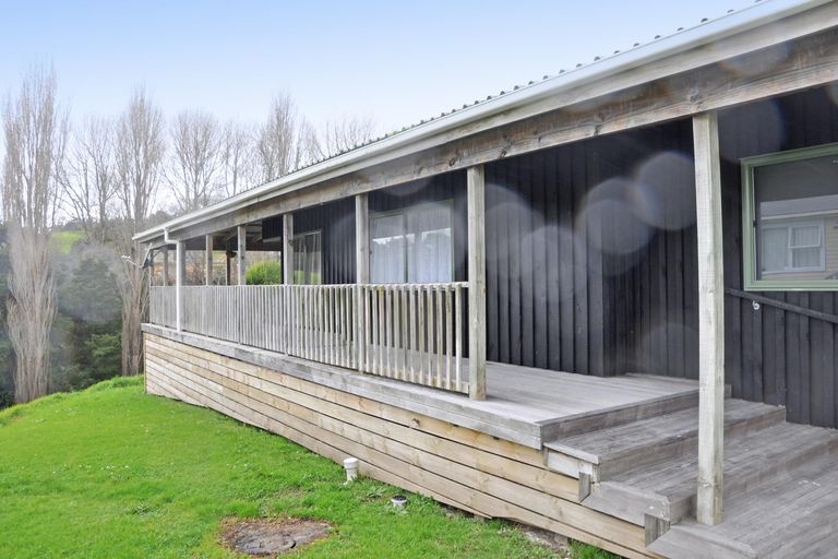 Photo of property in 32 Marshall Road, Kaiwaka, 0573