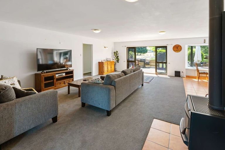 Photo of property in 75 Adelaide Road, Dannevirke, 4978