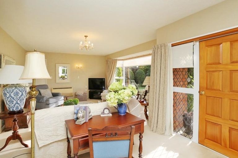 Photo of property in 46 Kilmarnock Street, Wallacetown, 9816