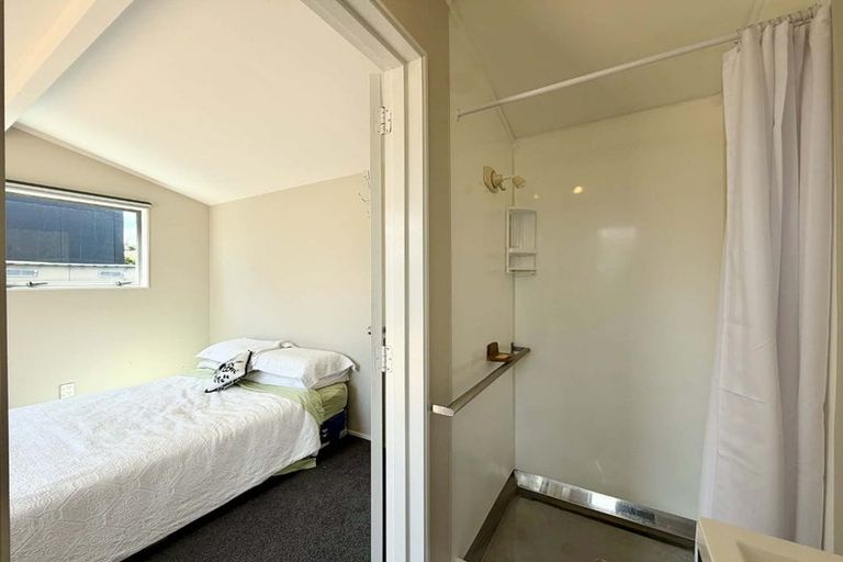 Photo of property in 11 Ropiha Street, Fitzroy, New Plymouth, 4312