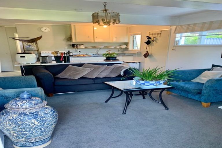 Photo of property in 35 Tahuna Road, Paihia, 0200