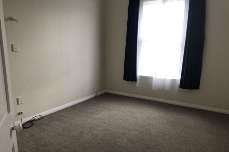 Photo of property in 129 Russell Street, Palmerston North, 4414