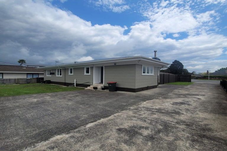 Photo of property in 1/47 Clevedon Road, Papakura, 2110