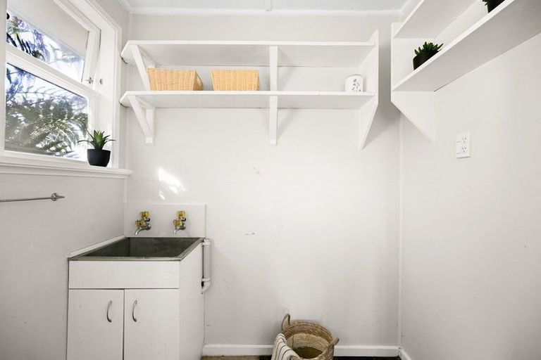 Photo of property in 50 Sare Crescent, Fairfield, Hamilton, 3214