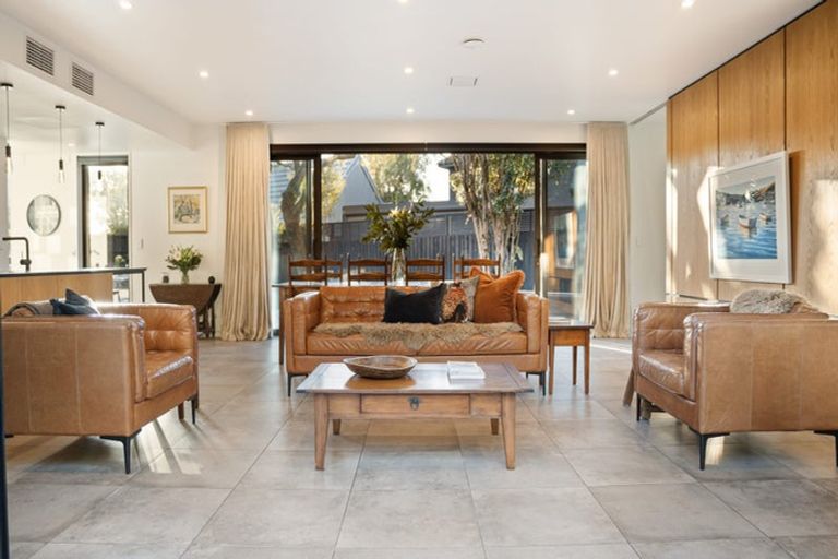 Photo of property in 11 Girvan Street, Fendalton, Christchurch, 8041