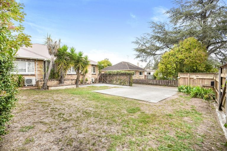 Photo of property in 15 Knighton Road, Hillcrest, Hamilton, 3216