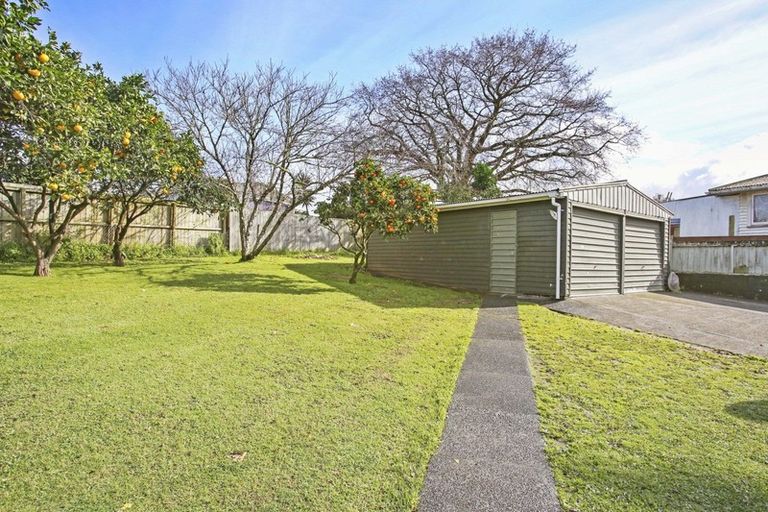 Photo of property in 37 Thompson Terrace, Manurewa, Auckland, 2102