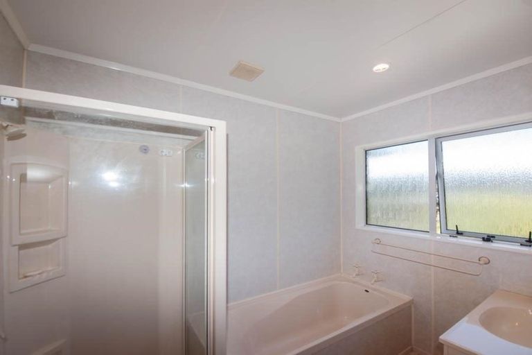 Photo of property in 46 Cranwell Street, Churton Park, Wellington, 6037