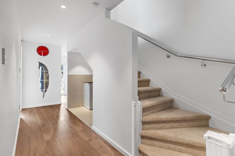 Photo of property in 73 Bordeaux Parade, Te Atatu South, Auckland, 0610