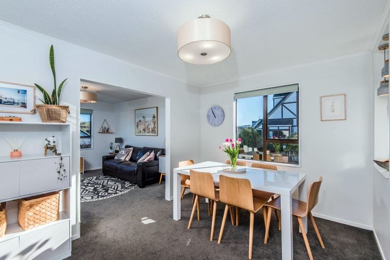 Photo of property in 42 Dominica Crescent, Grenada Village, Wellington, 6037