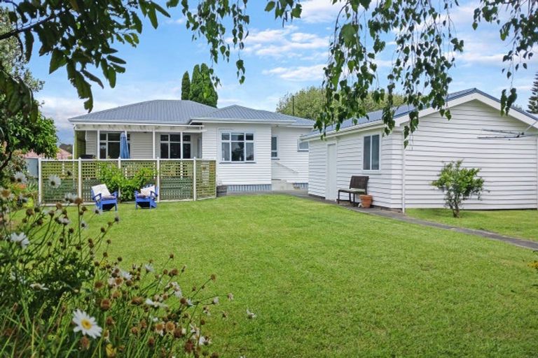 Photo of property in 7 Mill Road, Clive, 4102