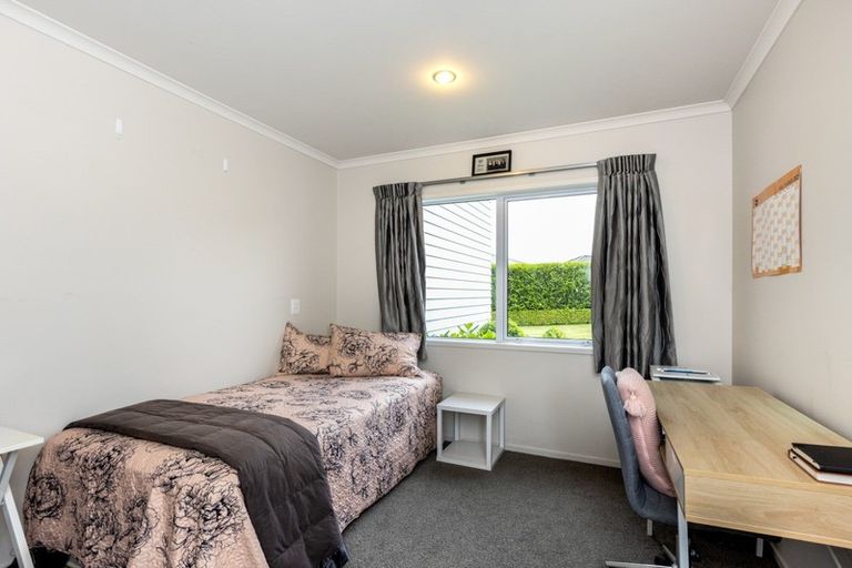 Photo of property in 14 Karoola Place, Havelock North, 4130