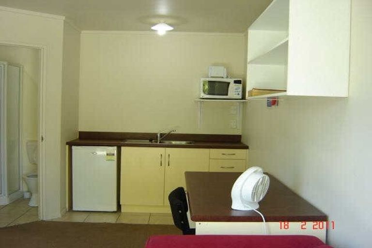 Photo of property in 4 Vine Street, Hillcrest, Hamilton, 3216