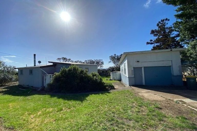 Photo of property in 1364 Whangaparaoa Road, Army Bay, Whangaparaoa, 0930