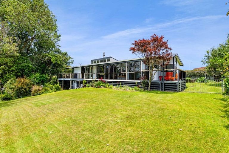 Photo of property in 4 Quin Crescent, Hawera, 4610