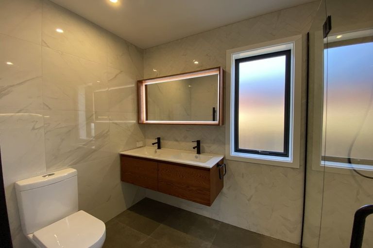 Photo of property in 72 Howden Drive, Jacks Point, 9371