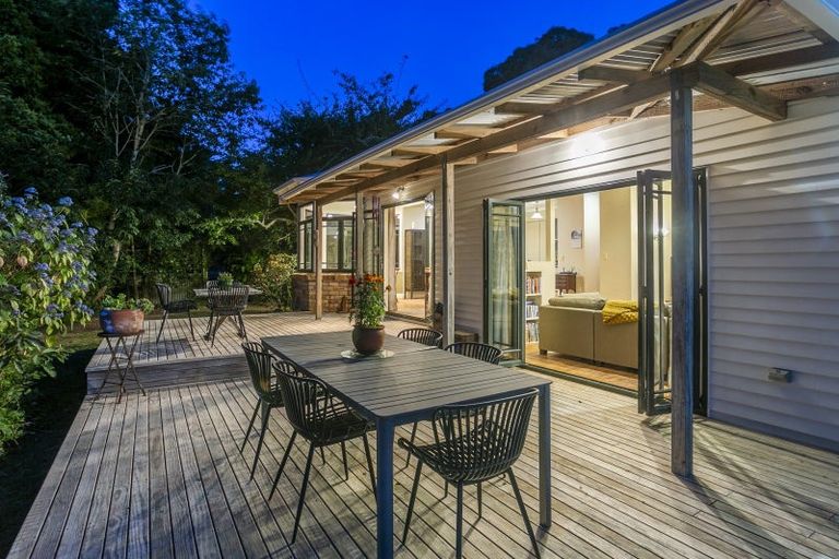 Photo of property in 386 Upper Harbour Drive, Greenhithe, Auckland, 0632