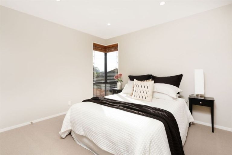 Photo of property in 6a Sawyers Arms Road, Northcote, Christchurch, 8052