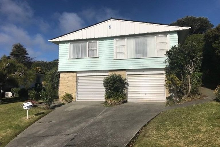 Photo of property in 23 Oriel Avenue, Tawa, Wellington, 5028