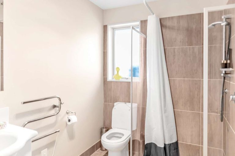 Photo of property in 1/98 Derby Street, Westport, 7825