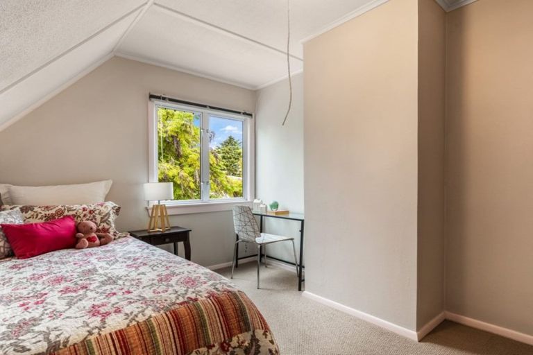 Photo of property in 490 Te Atatu Road, Te Atatu Peninsula, Auckland, 0610