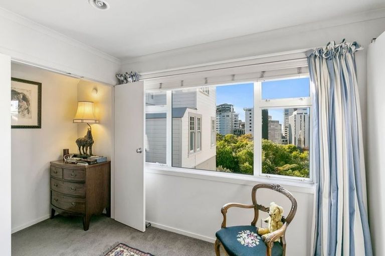 Photo of property in 55c Bolton Street, Kelburn, Wellington, 6012