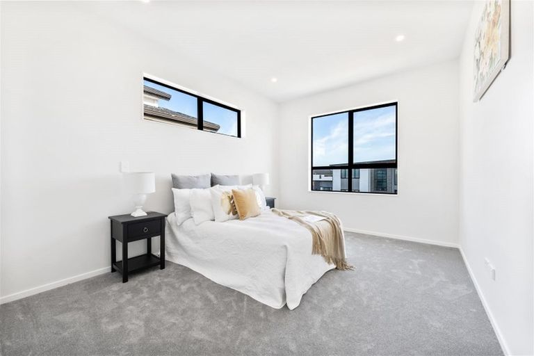 Photo of property in 2 Piki Street, Flat Bush, Auckland, 2019