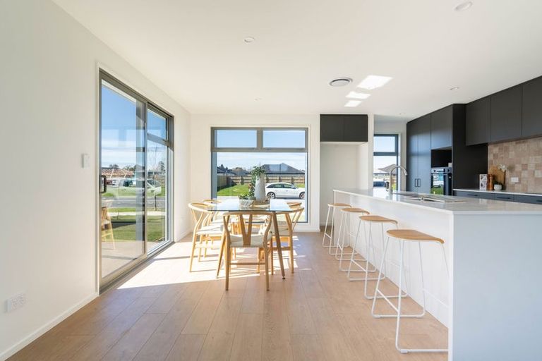 Photo of property in 39 Hanmer Crescent, Rangiora, 7400