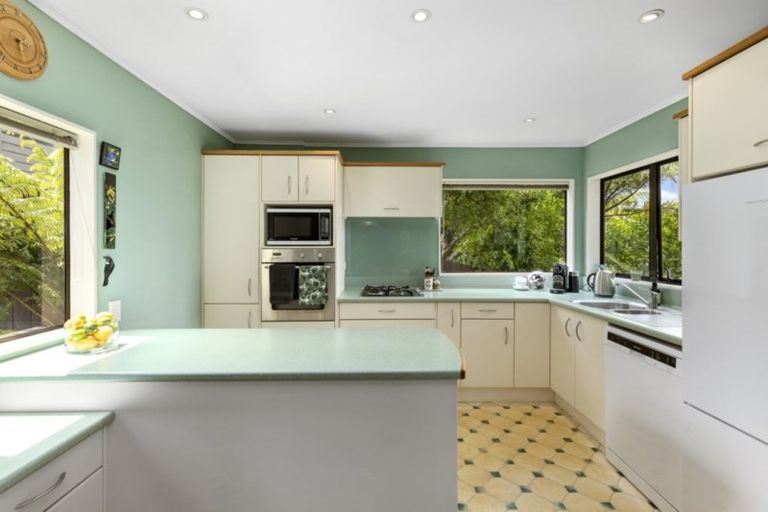 Photo of property in 14 Stanhope Grove, Korokoro, Lower Hutt, 5012