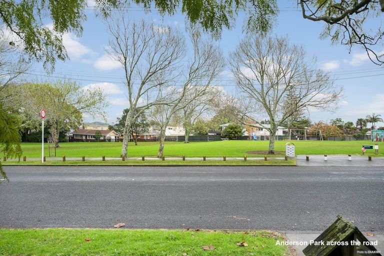 Photo of property in 1/3a Grande Vue Road, Manurewa, Auckland, 2102