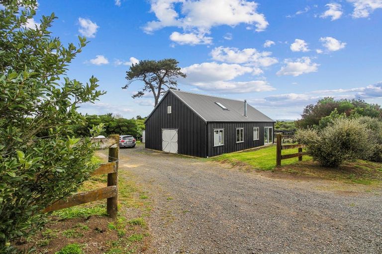 Photo of property in 42 Boyd Road, Clarks Beach, Pukekohe, 2679