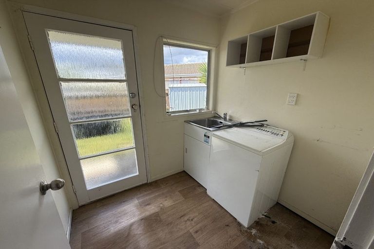 Photo of property in 63 Burundi Avenue, Clendon Park, Auckland, 2103