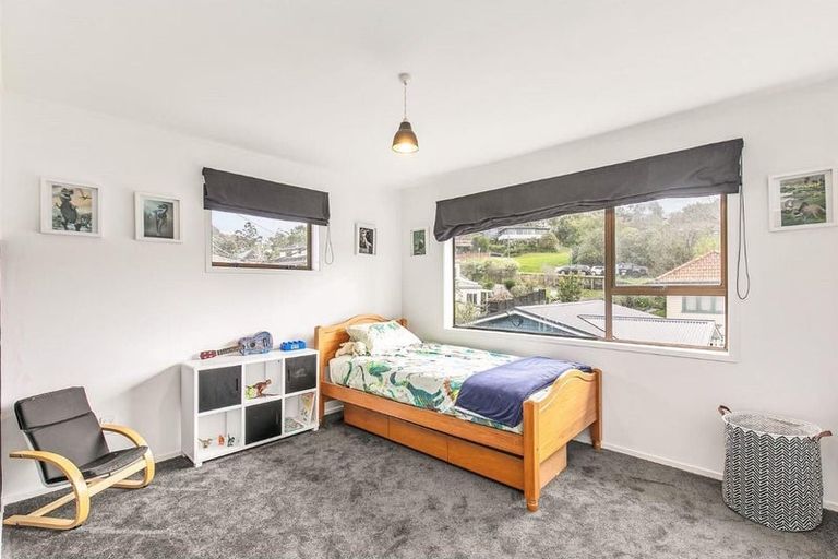 Photo of property in 1/12a Rossmore Terrace, Murrays Bay, Auckland, 0630