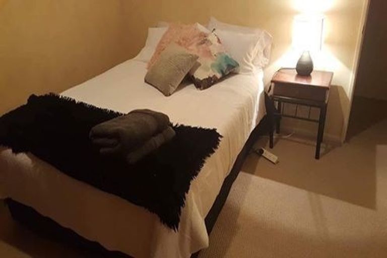 Photo of property in 72a Summerhill Drive, Fitzherbert, Palmerston North, 4410