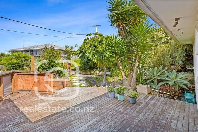 Photo of property in 42 Gordon Avenue, Milford, Auckland, 0620
