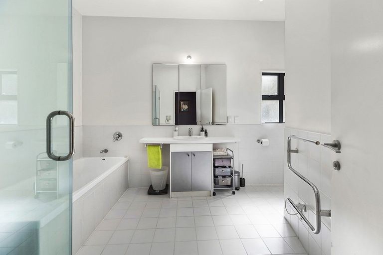 Photo of property in 15a Perth Street, Ngaio, Wellington, 6035