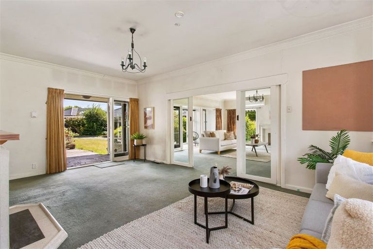 Photo of property in 91 Wairakei Road, Bryndwr, Christchurch, 8053