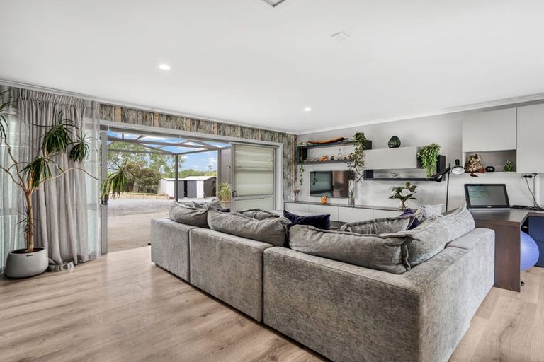 Photo of property in 306a Inland Road, Helensville, 0875