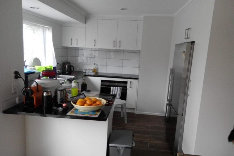 Photo of property in 1 Spears Place, Botany Downs, Auckland, 2010