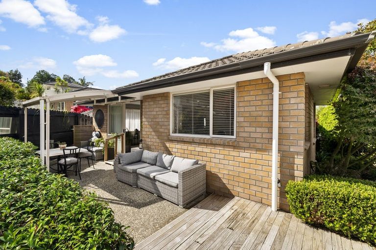 Photo of property in 2/22 Ellenbury Place, Stanmore Bay, Whangaparaoa, 0932