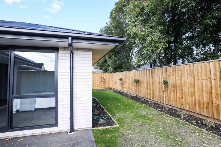 Photo of property in 2/14 Woodhouse Street, Linwood, Christchurch, 8062