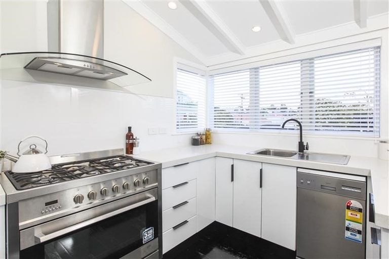 Photo of property in 28 Lincoln Street, Ponsonby, Auckland, 1021