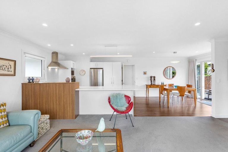 Photo of property in 20 Strowan Road, Strowan, Christchurch, 8052