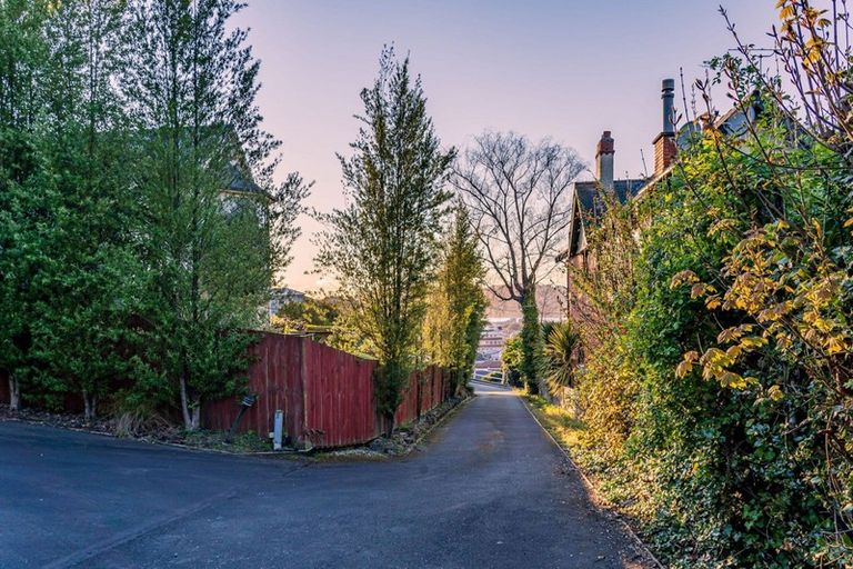 Photo of property in 4 Heriot Row, Dunedin Central, Dunedin, 9016