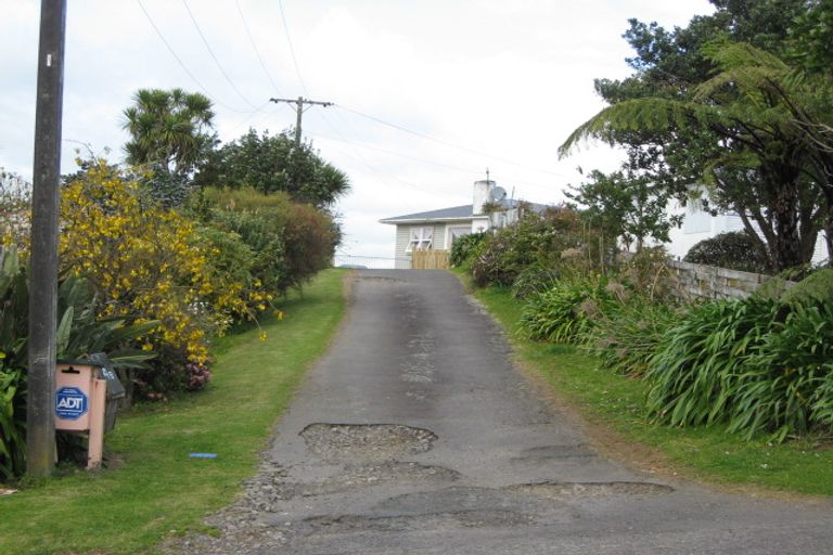 Photo of property in 4 Wiremu Place, Blagdon, New Plymouth, 4310