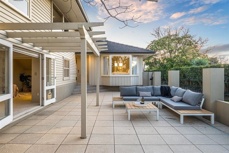 Photo of property in 136 Clovelly Road, Bucklands Beach, Auckland, 2012