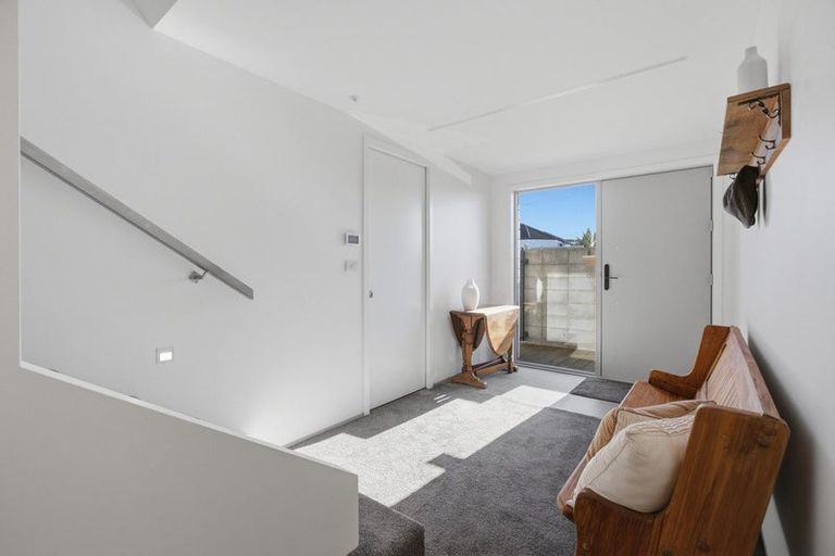 Photo of property in 21 Hine Street, New Plymouth, 4310