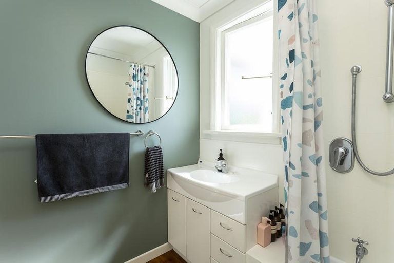 Photo of property in 94 Centennial Avenue, Helensburgh, Dunedin, 9010