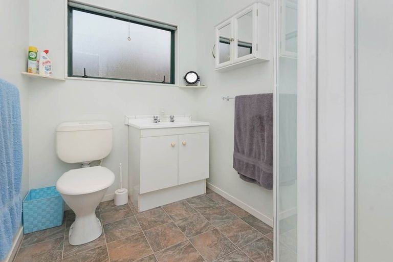 Photo of property in 29 Bert Wilson Place, Cockle Bay, Auckland, 2014